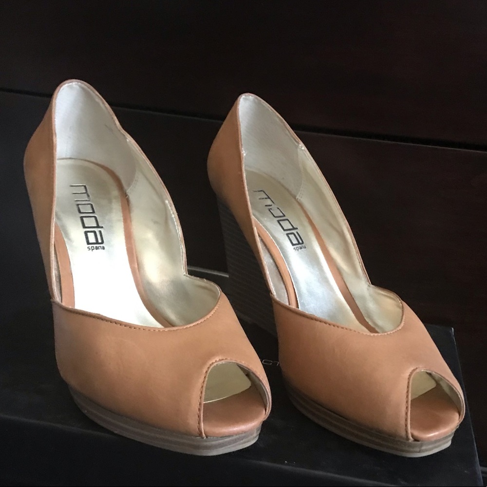 Moda Wedge - Picture 2 of 2